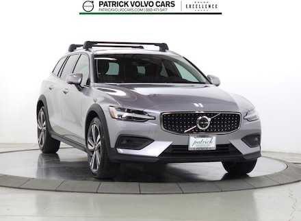 2026 Volvo V60 Cross Country B5 Plus AWD Wagon