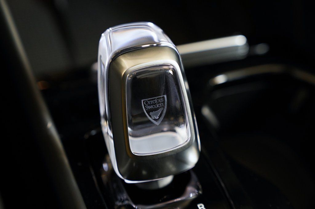 2025 Volvo XC40 Ultra - Photo 24