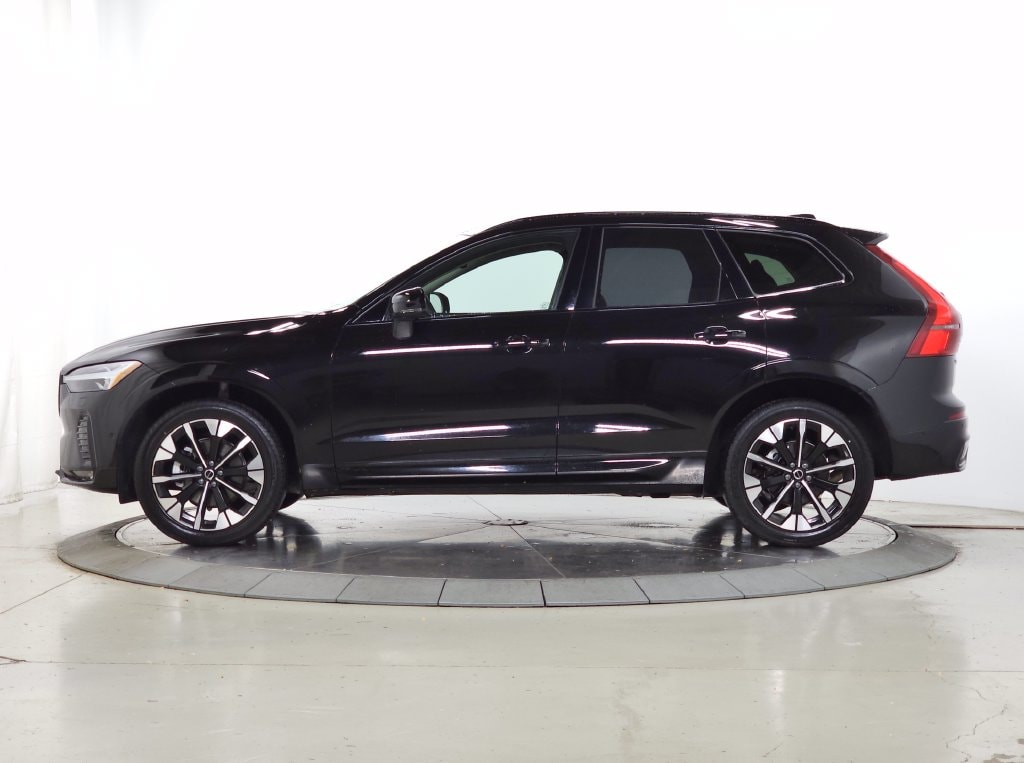 New 2026 Volvo XC60 B5 Plus SUV