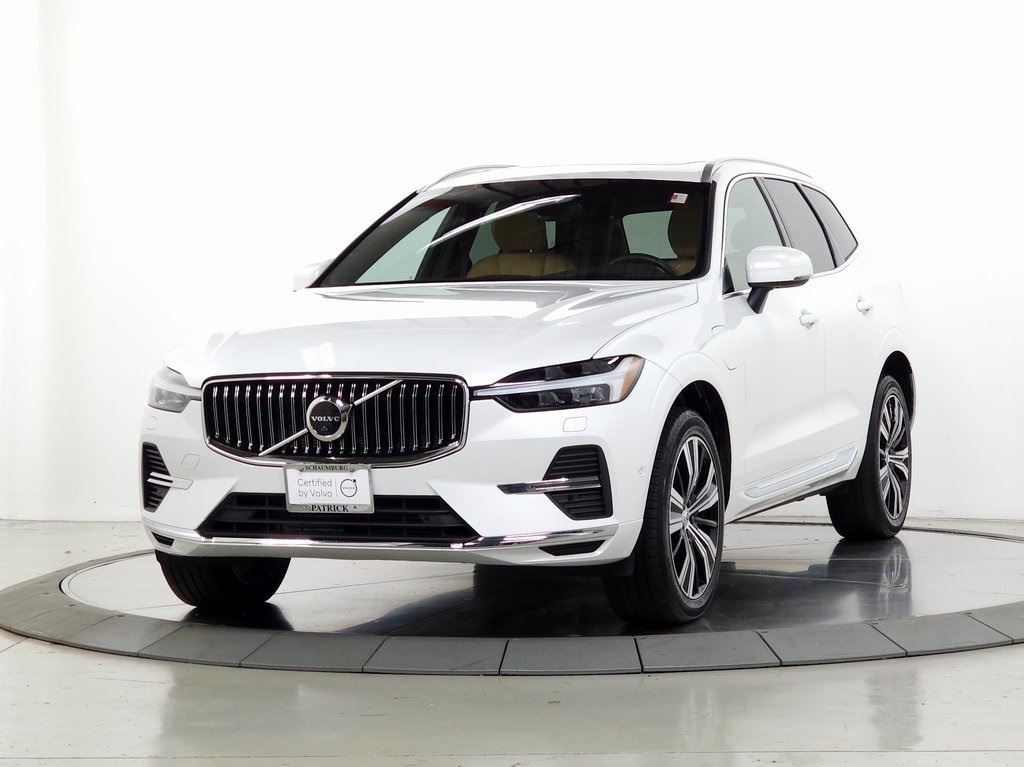 2022 Volvo XC60 Recharge Plug-In Hybrid eAWD Inscription 3