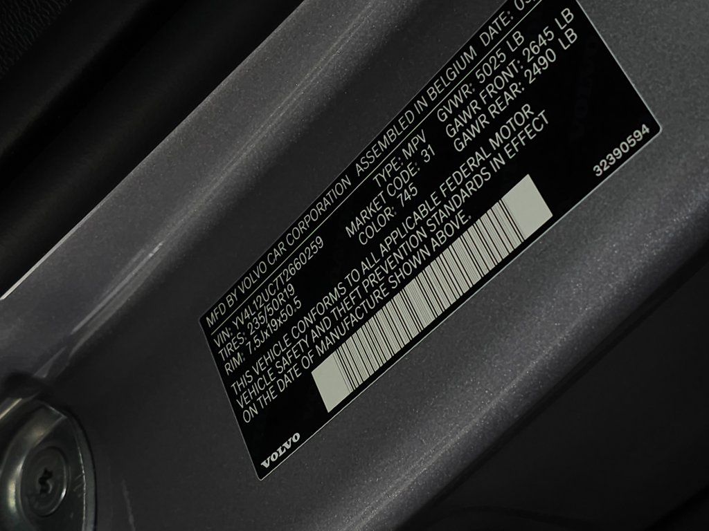 2026 Volvo XC40 Plus - Photo 28