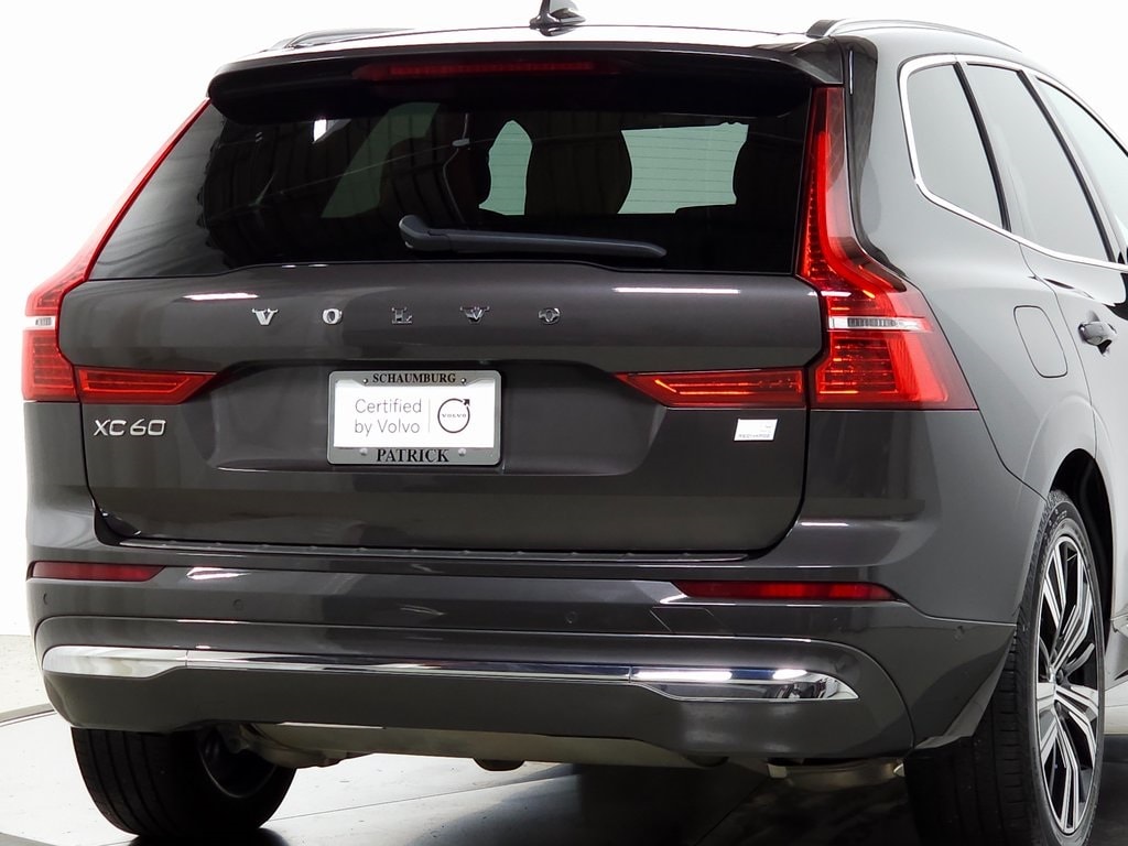 2022 Volvo XC60 Recharge Plug-In Hybrid eAWD Inscription 12