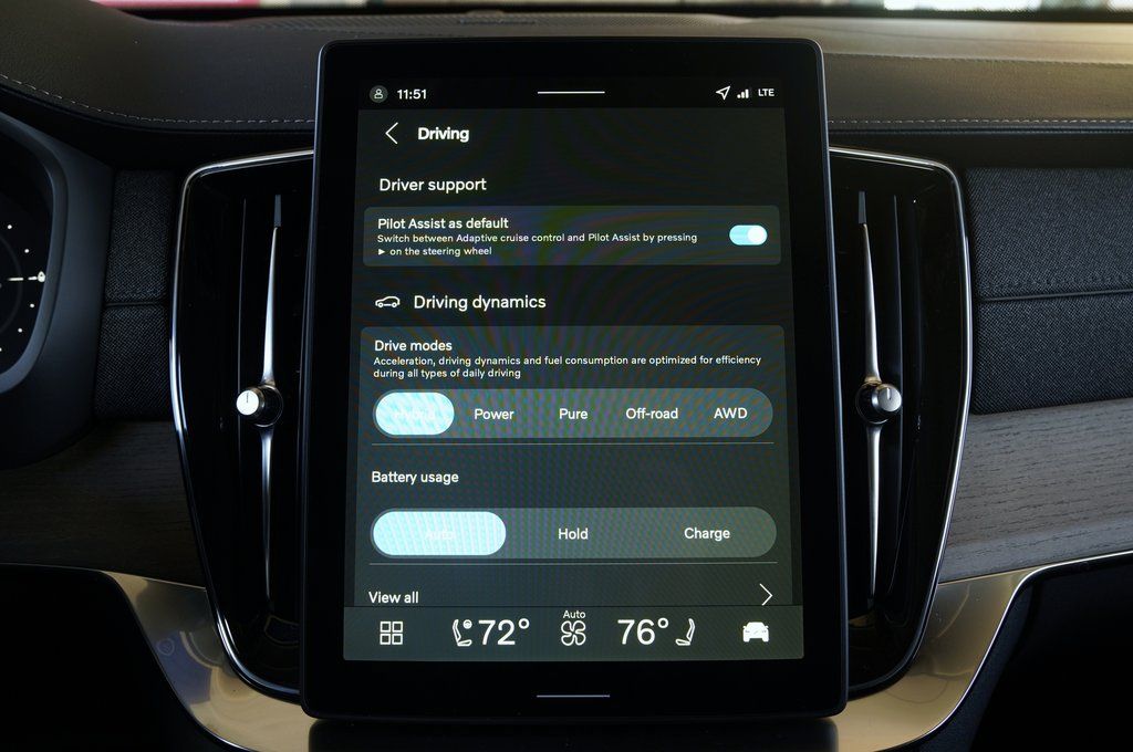 2026 Volvo XC90 Plus - Photo 17
