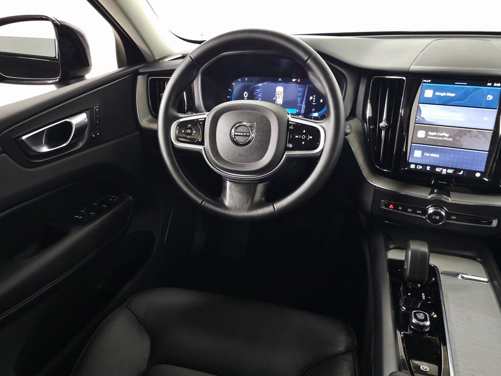 2025 Volvo XC60 Plus - Photo 14
