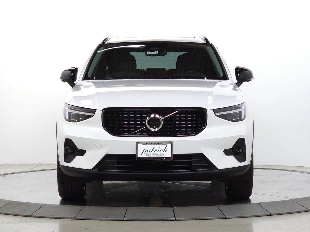 New 2026 Volvo XC40 B5 Ultra SUV