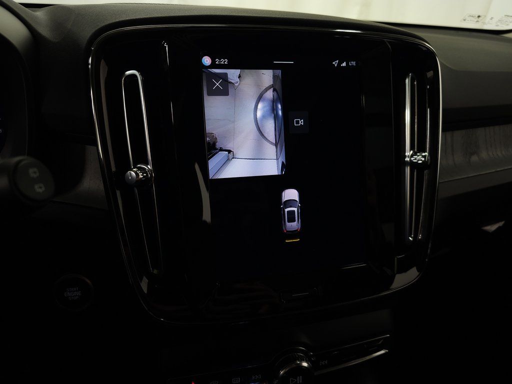 2026 Volvo XC40 Ultra - Photo 24