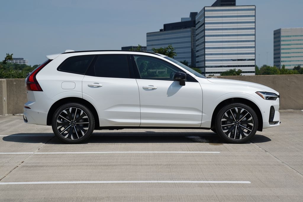 New 2026 Volvo XC60 B5 Ultra SUV