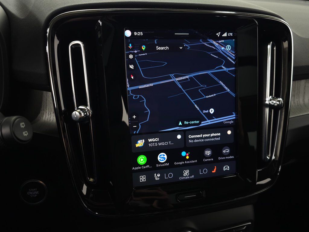 2026 Volvo XC40 Plus - Photo 18