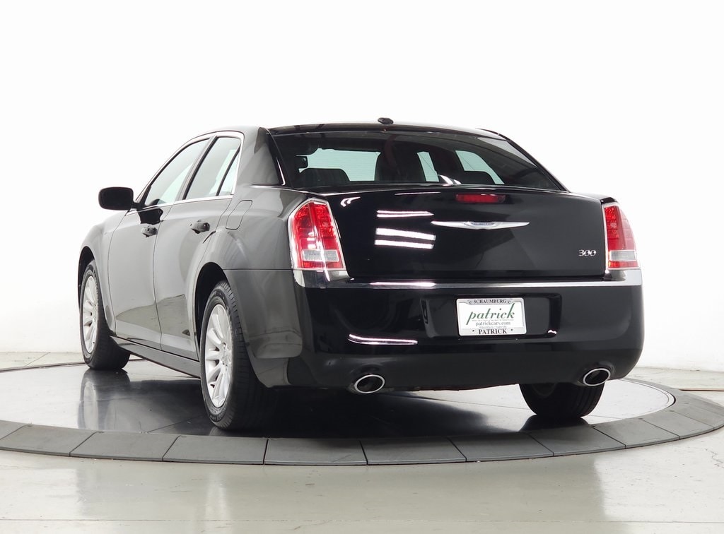 2014 Chrysler 300 Base 5