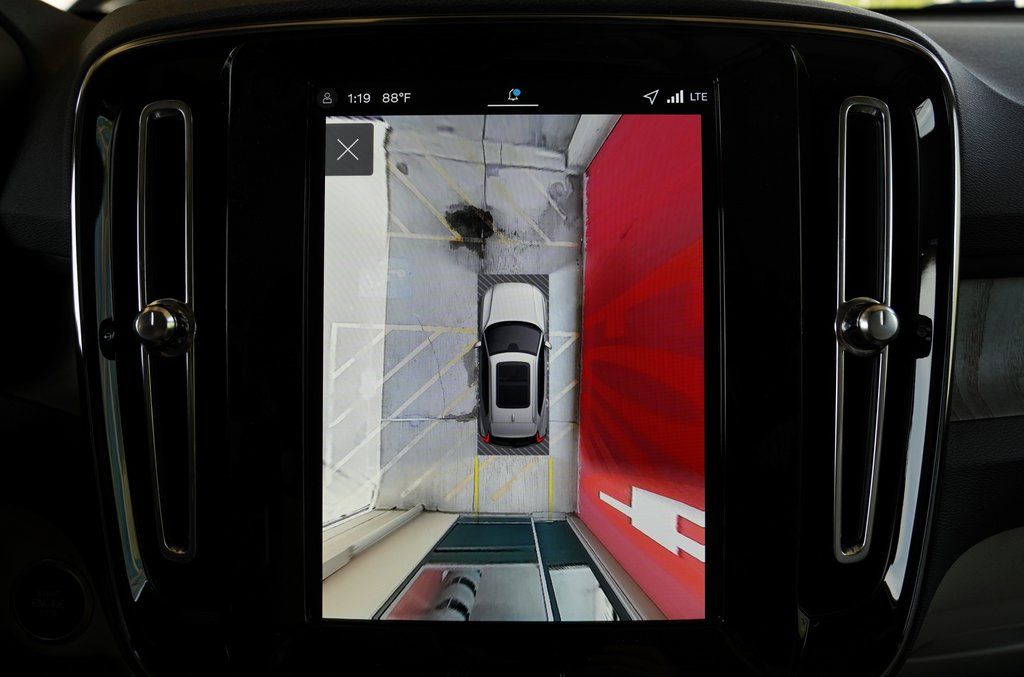 2026 Volvo XC40 Ultra - Photo 18