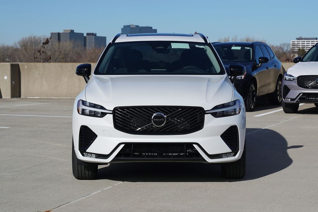 New 2026 Volvo XC60 B5 Core SUV