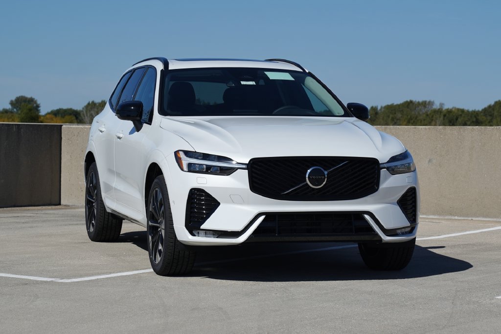2027 Volvo XC60 B5 Plus AWD SUV