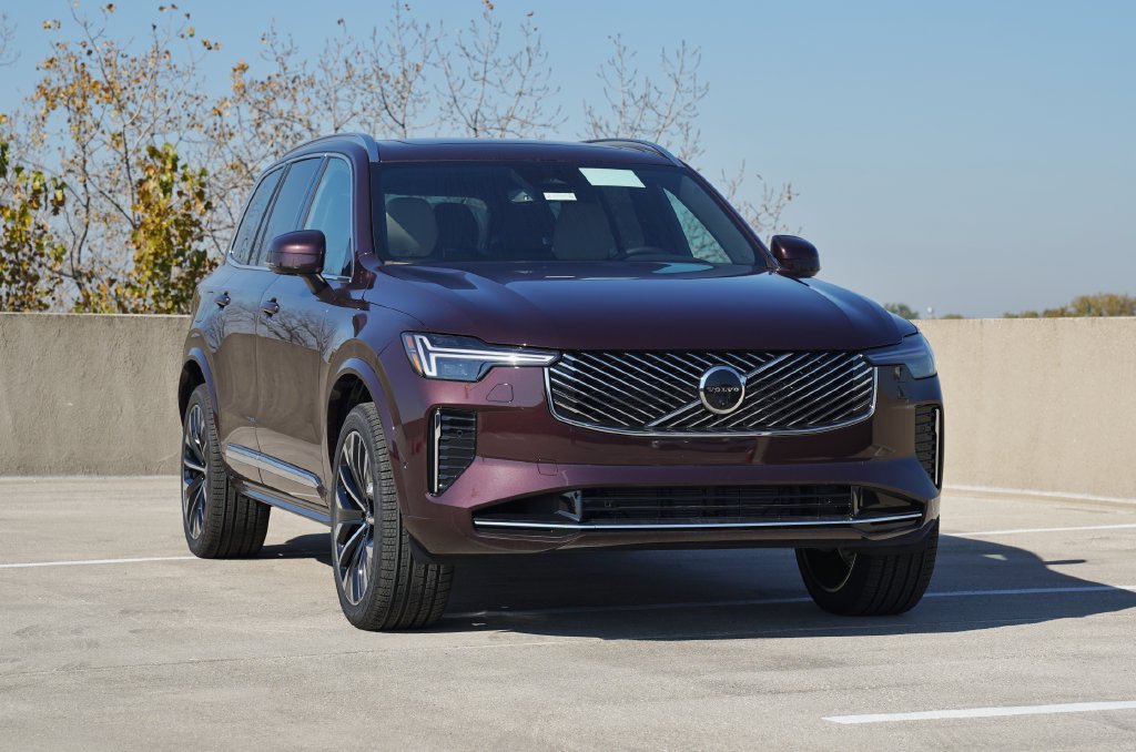 2027 Volvo XC90 plug-in hybrid T8 Plus 7-Seater AWD SUV
