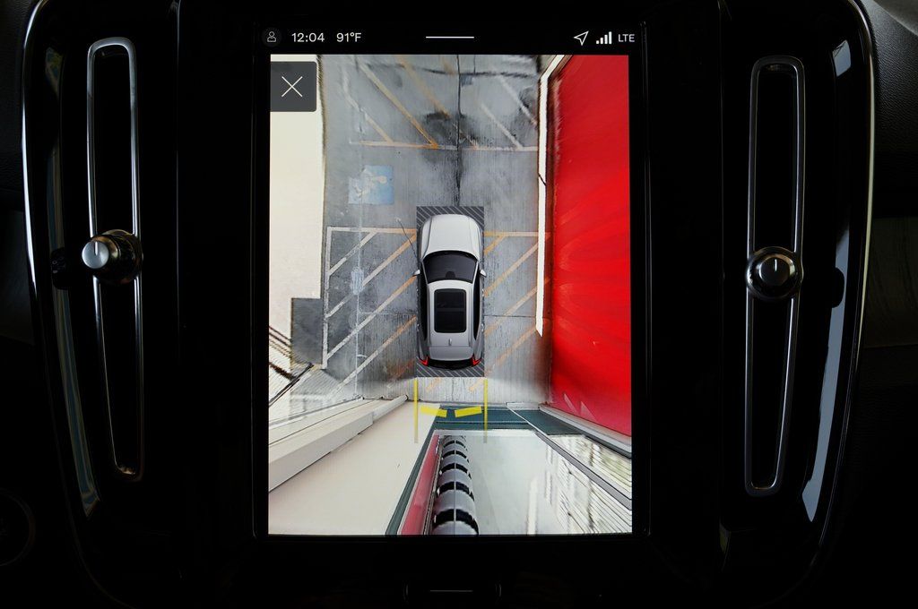 2026 Volvo XC40 Ultra - Photo 19