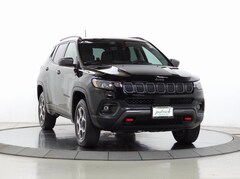 2022 Jeep Compass Trailhawk SUV for Sale in Schaumburg, IL at Patrick Volvo Cars
