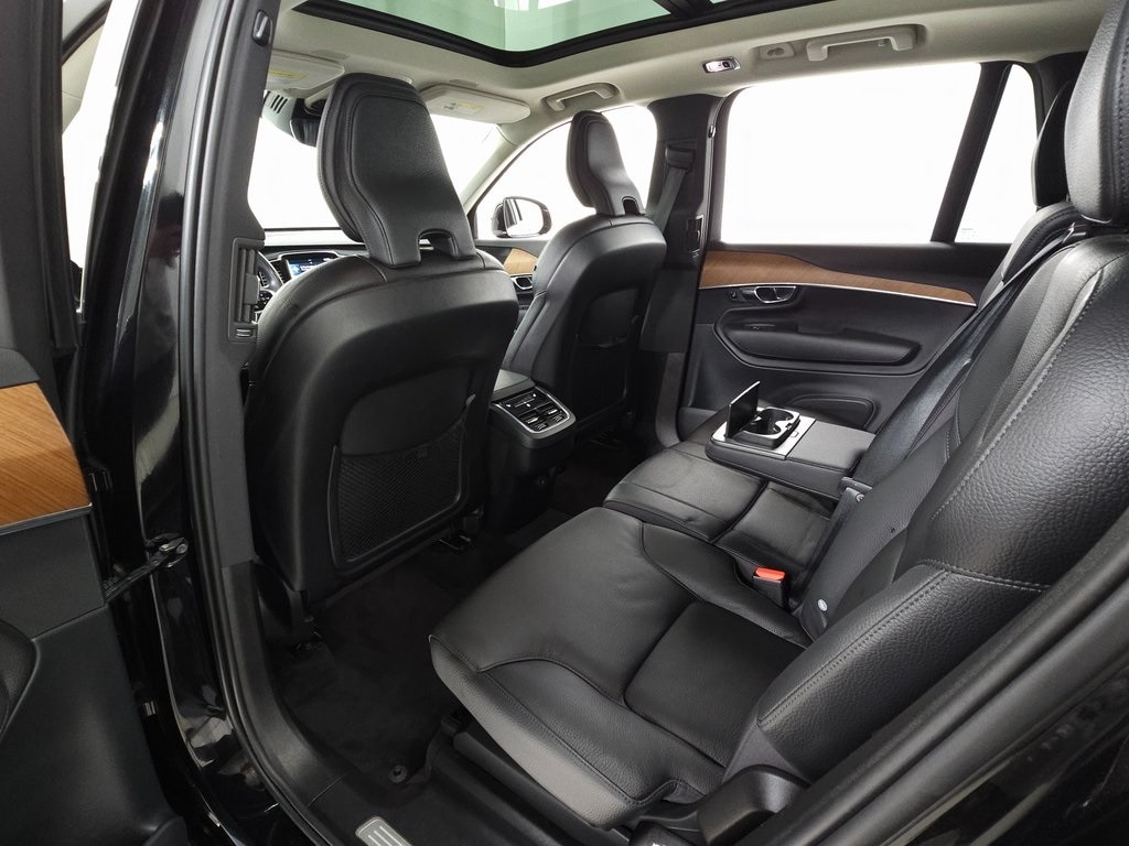 2022 Volvo XC90 T6 AWD Momentum 7 Seater 41