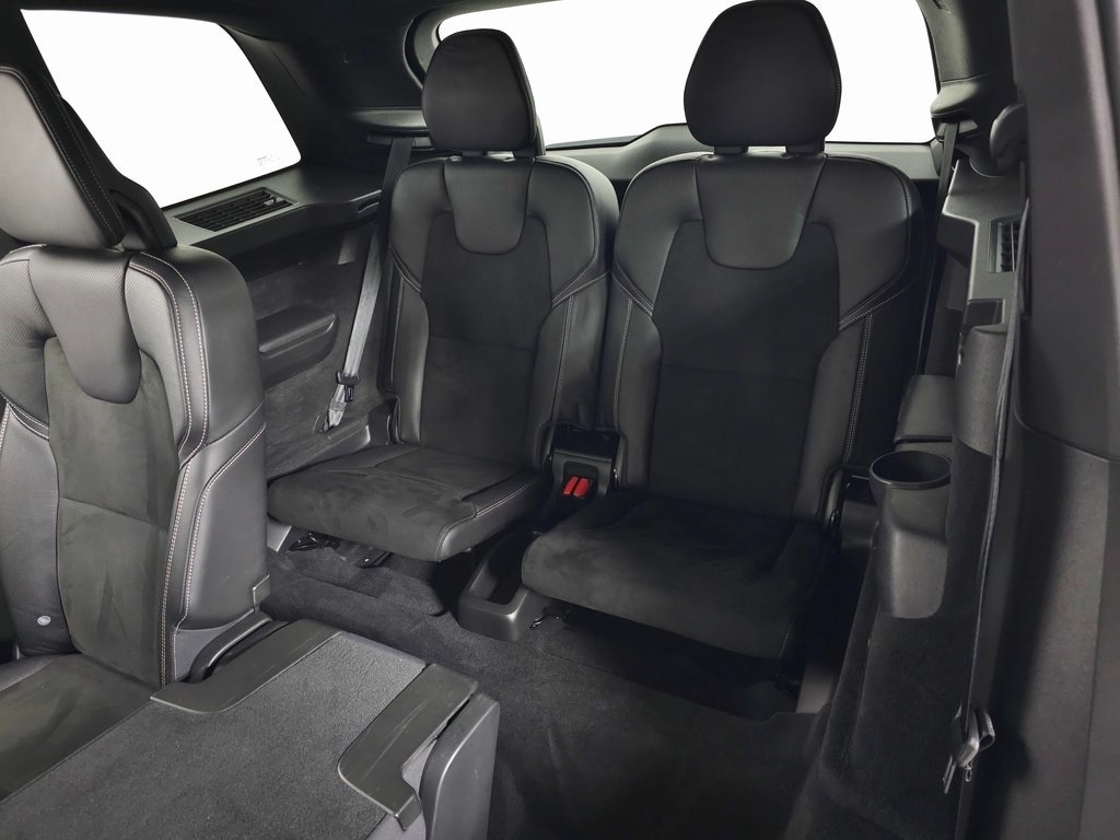 2021 Volvo XC90 T6 R-Design 7 Passenger 43