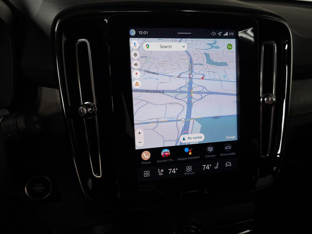 2026 Volvo XC40 Ultra - Photo 22