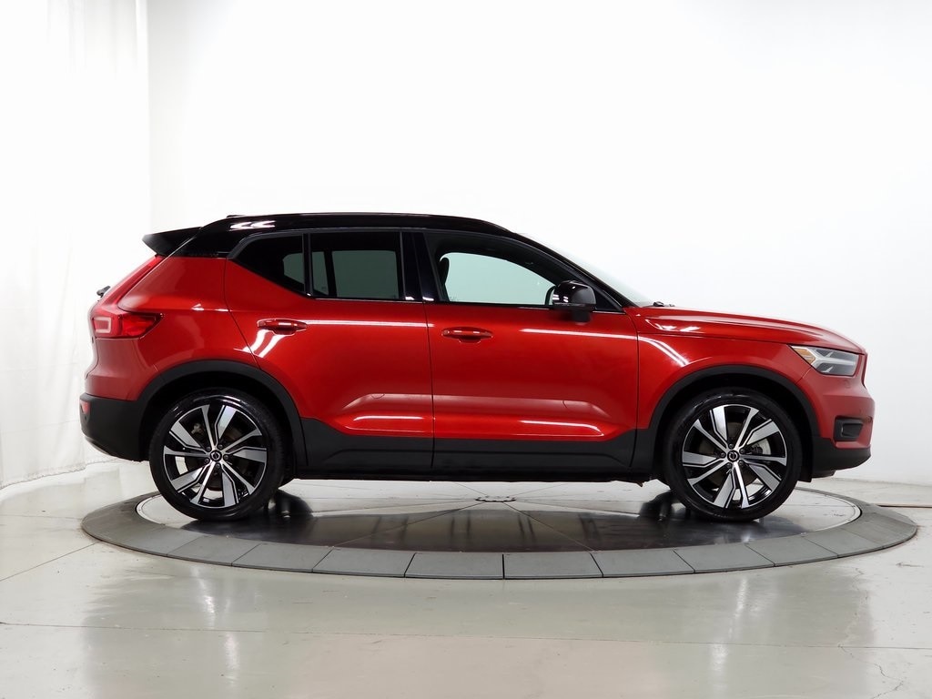 2021 Volvo XC40 Recharge Twin Pure Electric P8 12