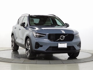 2023 Volvo XC40 B5 AWD Ultimate Dark SUV