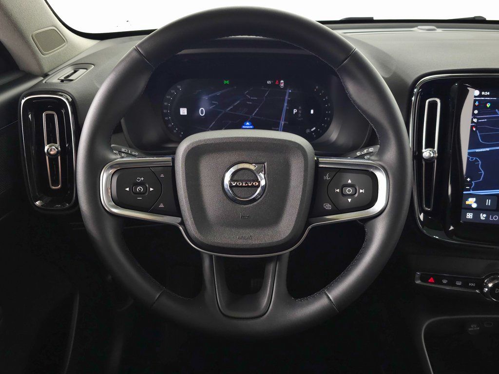 2026 Volvo XC40 Plus - Photo 15