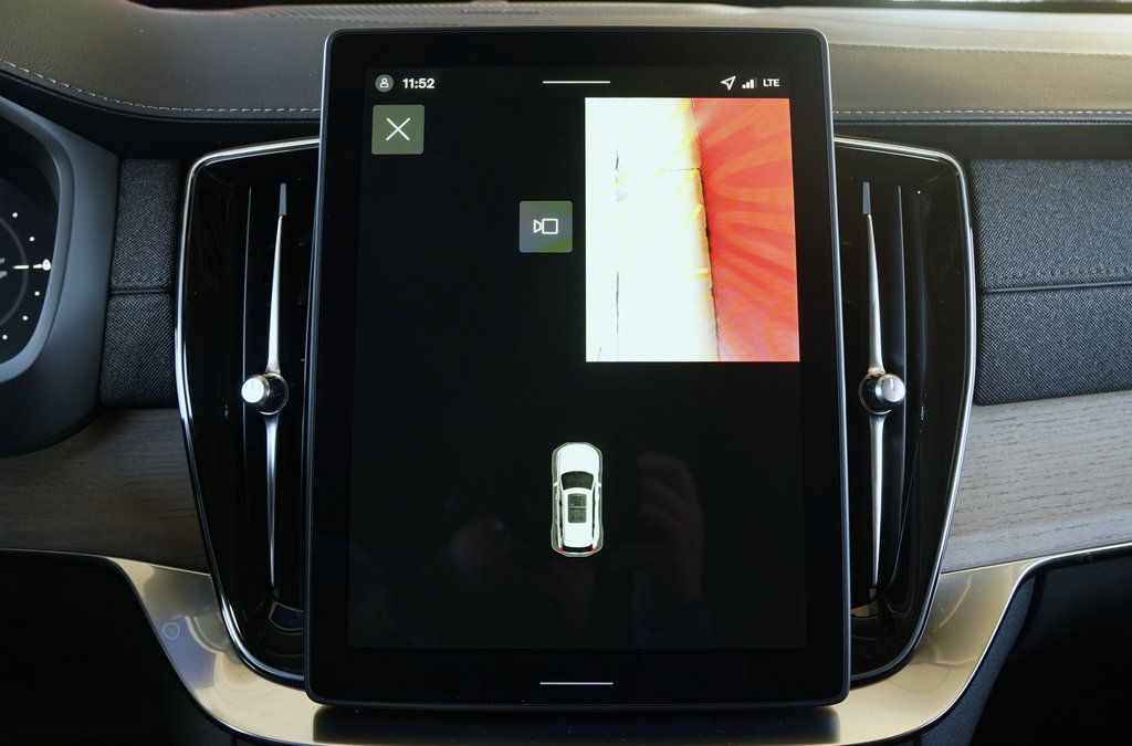 2026 Volvo XC90 Plus - Photo 20