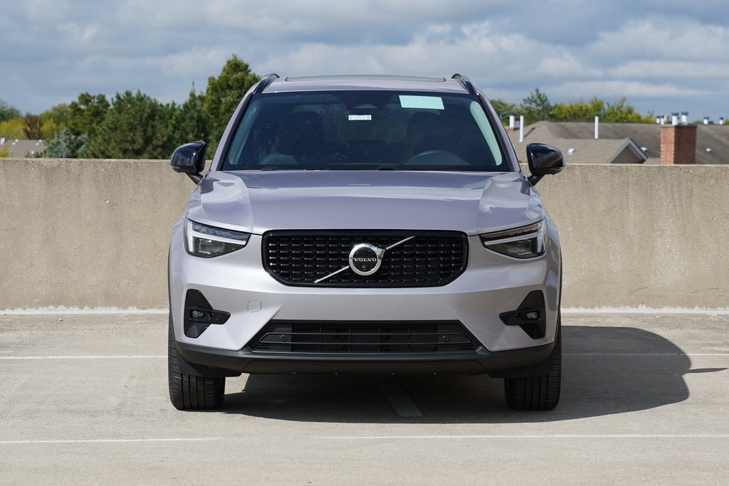 Used 2026 Volvo XC40 B5 Plus SUV