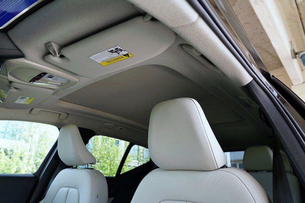 2026 Volvo XC40 Ultra - Photo 10