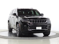 2021 Jeep Grand Cherokee L Overland SUV for Sale in Schaumburg, IL at Patrick Volvo Cars