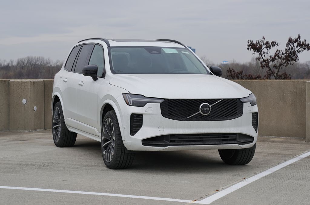 2026 Volvo XC90 T8 Recharge Ultra Dark 4WD's photo