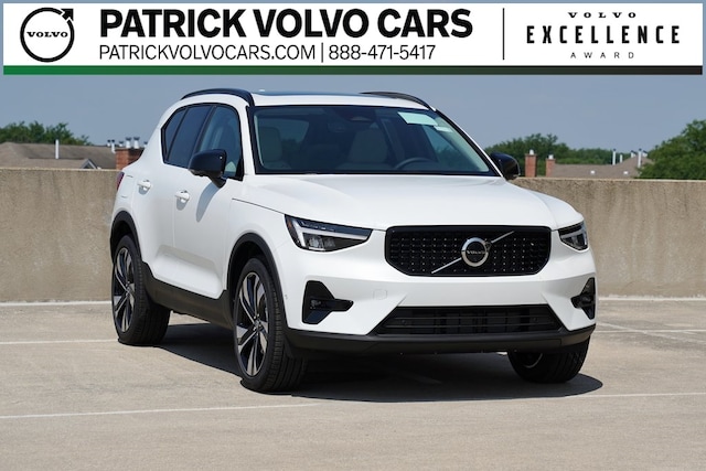 2026 Volvo XC40 B5 Plus AWD SUV