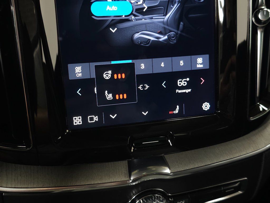 2025 Volvo XC60 Plus - Photo 27