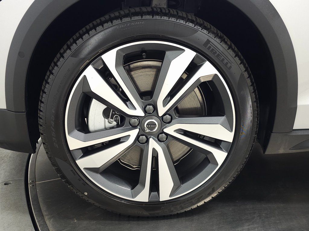 2025 Volvo V60 Cross Country Plus - Photo 8