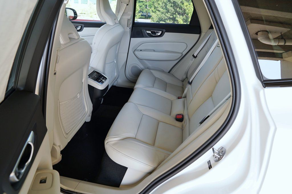 2026 Volvo XC60 Ultra - Photo 27