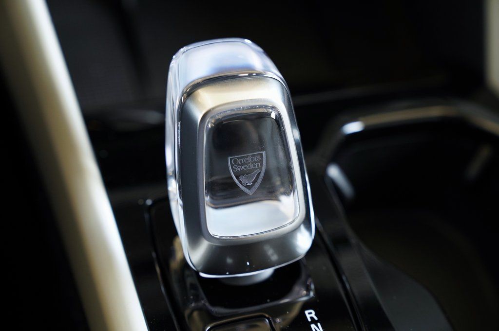 2026 Volvo XC40 Ultra - Photo 22