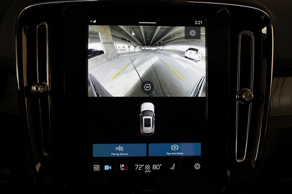 2025 Volvo XC40 Ultra - Photo 21