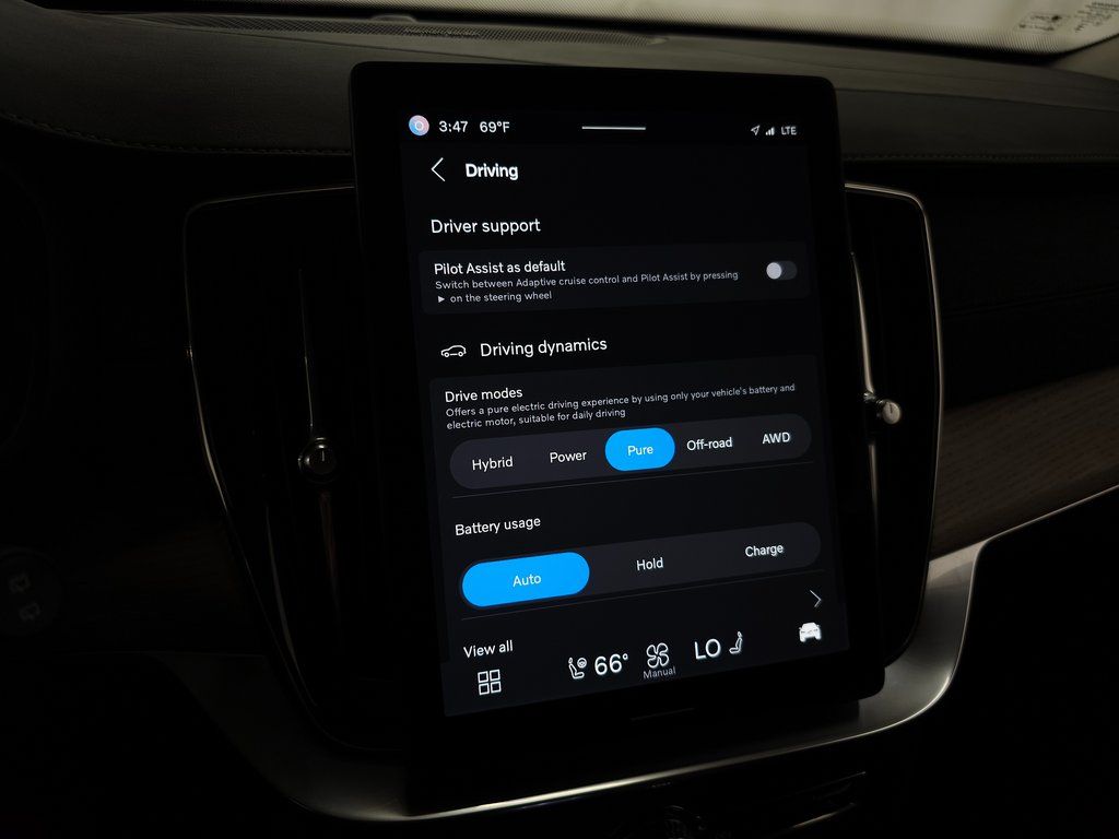 2025 Volvo XC90 Plus - Photo 21