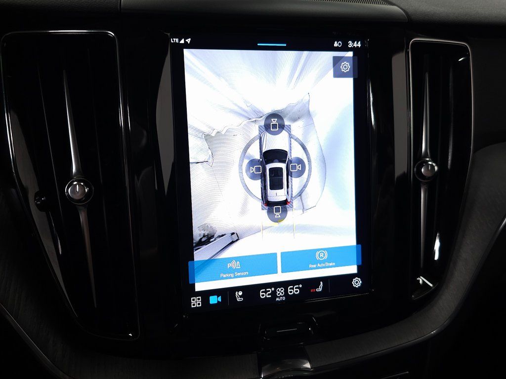 2025 Volvo XC60 Plus - Photo 24
