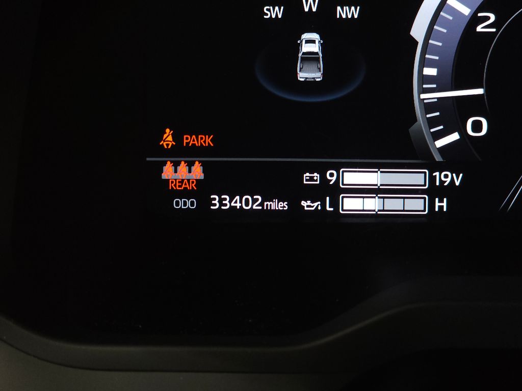 2024 Toyota Tundra Limited - Photo 20