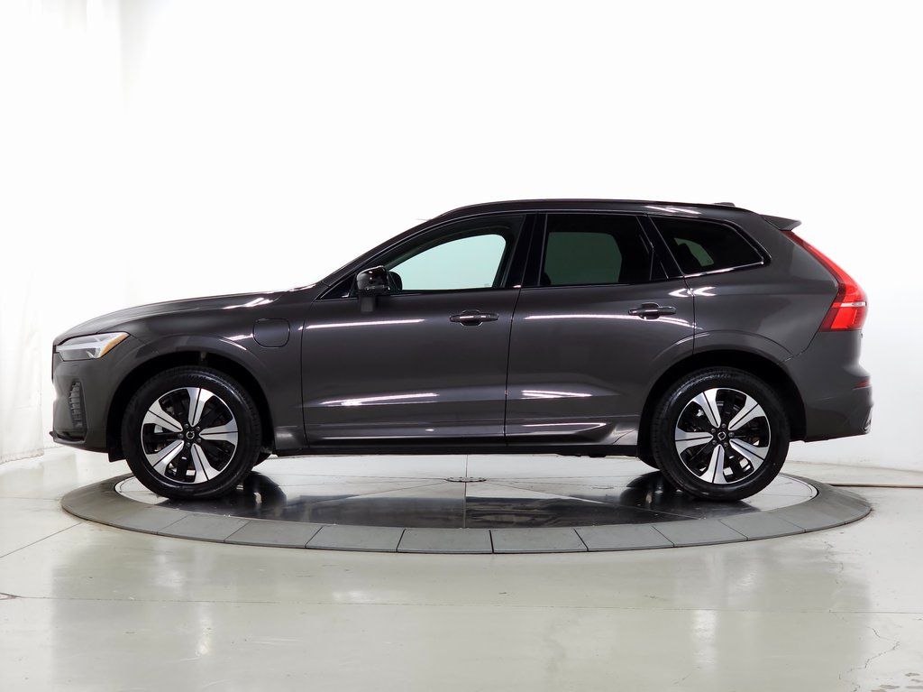 2025 Volvo XC60 Core - Photo 4