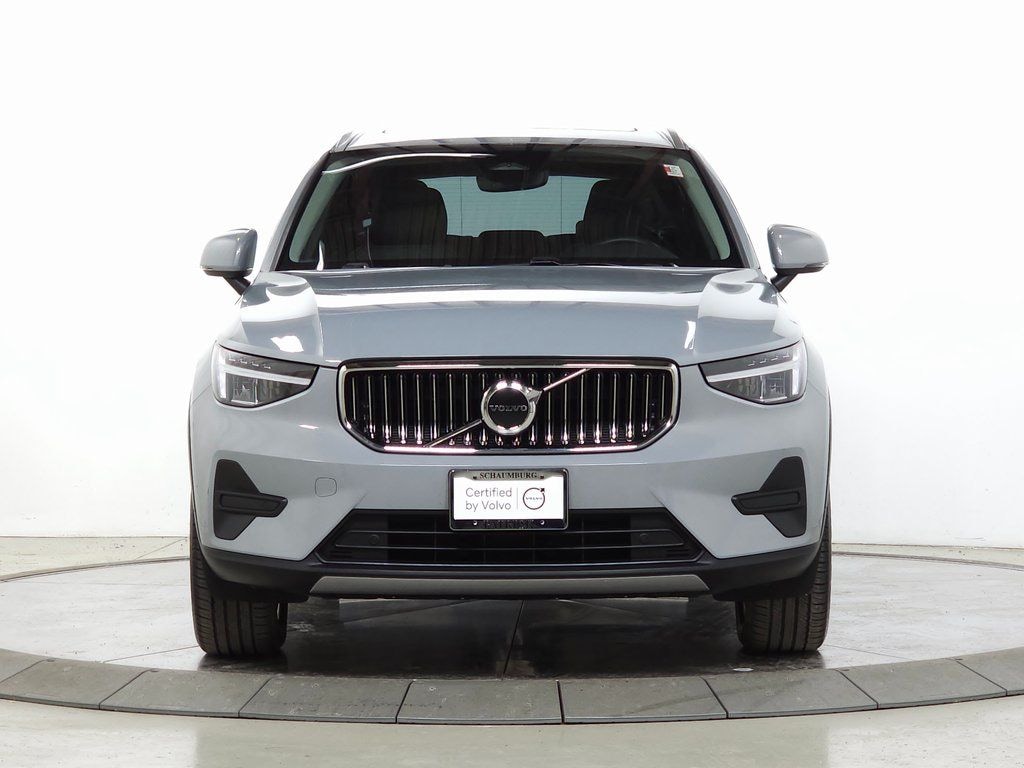 Certified 2025 Volvo XC40 B5 Core Bright Theme SUV