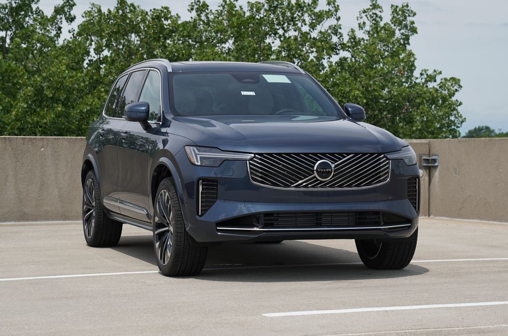 2026 Volvo XC90 T8 Recharge Plus Bright 7-Seat 4WD's photo
