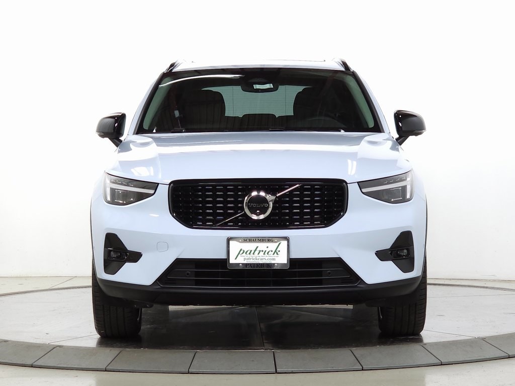 New 2026 Volvo XC40 B5 Ultra SUV