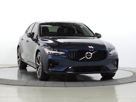 2025 Volvo S60 B5 Core Sedan