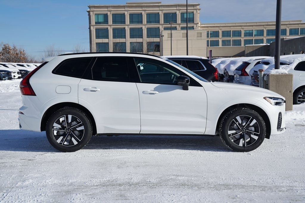 New 2026 Volvo XC60 B5 Core SUV