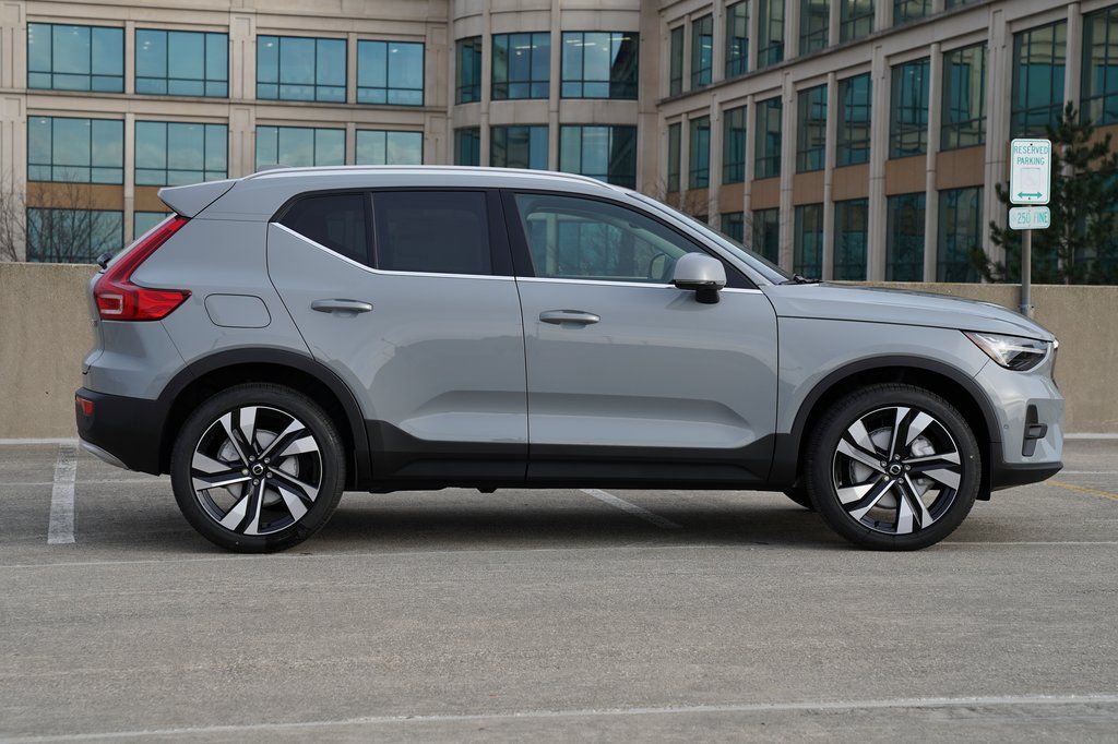 2025 Volvo XC40 Ultra - Photo 3