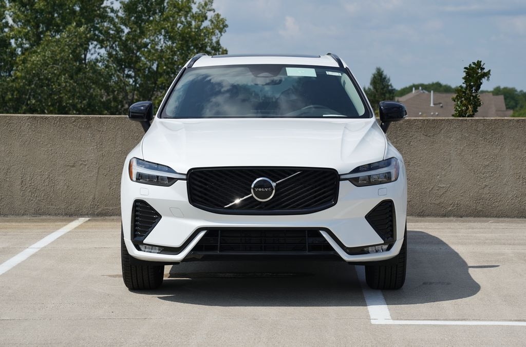 New 2027 Volvo XC60 B5 Core SUV