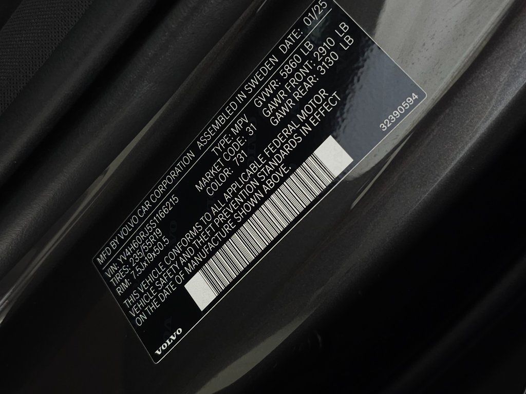 2025 Volvo XC60 Core - Photo 28