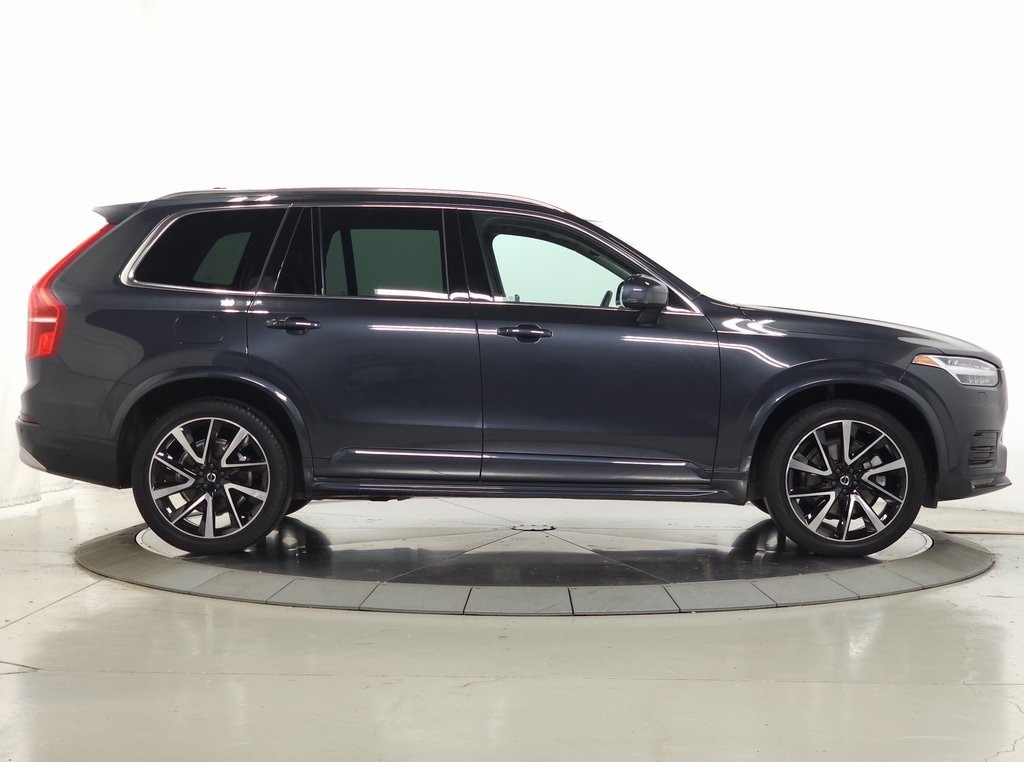 2022 Volvo XC90 T6 AWD Momentum 7 Seater 11