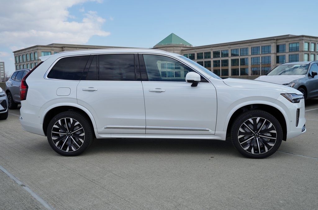 New 2025 Volvo XC90 plug-in hybrid T8 (2025.5) Plus 7-Seater SUV